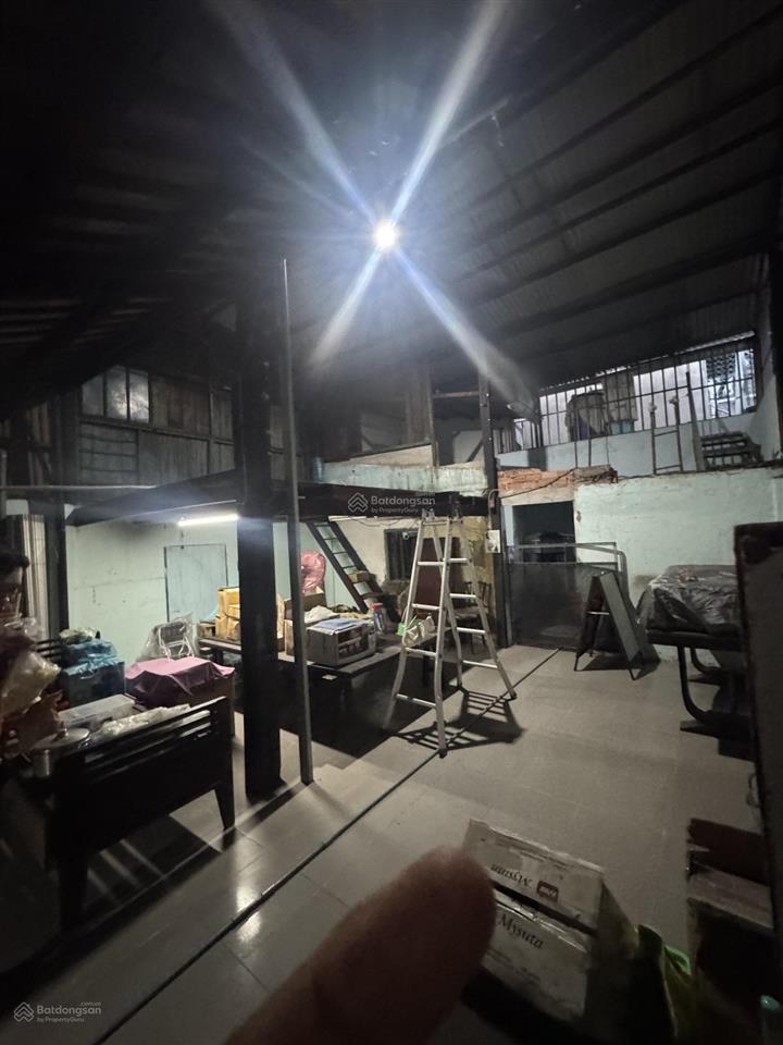 Bán nhà hai mặt tiền quận 8, 180m2 , ngang 6,5 , 2 lầu chỉ 19 tỷ