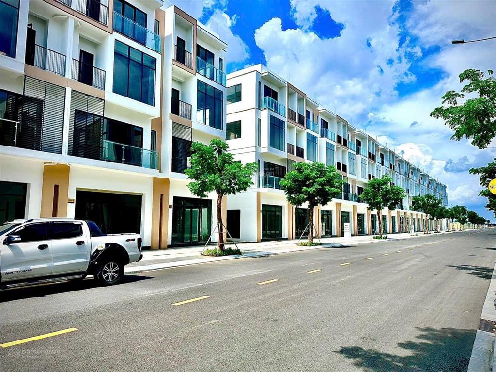 Nhà phố t&t millennia long hậu giá 5ty3 thương lượng  sdt 0778 606 *** em tơ