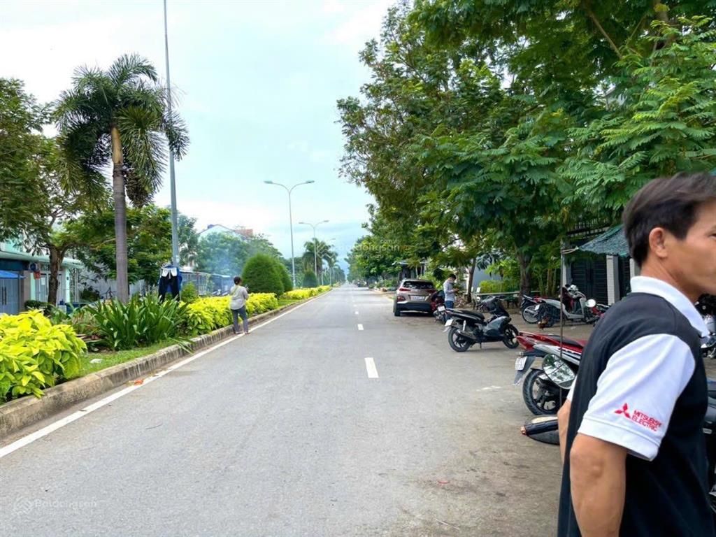 Đất nền khu dân cư nam sài gòn long hậu một trong số ít nền 2ty3  0778 606 ***