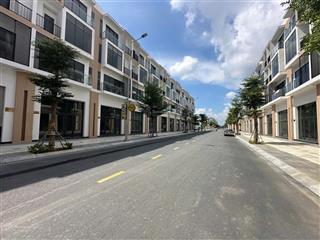 Bán shophouse mặt tiền đường thái sơn 2 giá 6tỷ7 ngay cổng chính.  sđt 0778 606 *** em tơ