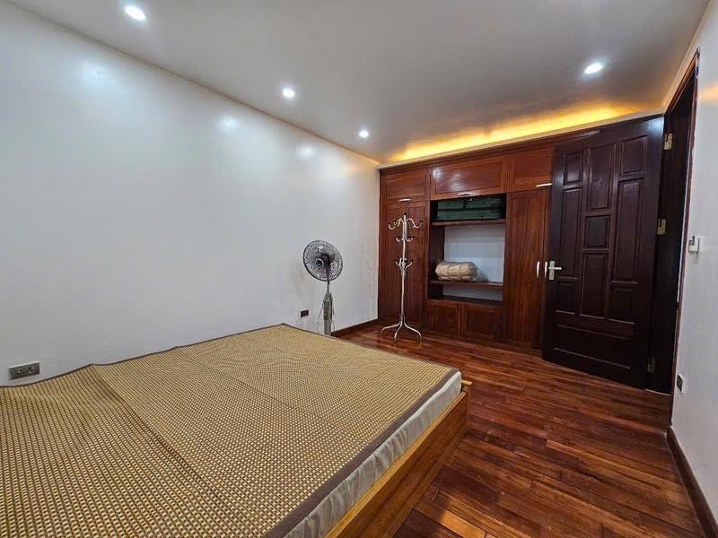LK Mỗ Lao 50m mt5m 5tầng,khu dân trí cực cao,hiếm nhsf bán,ô tô chạy vòng quanh,dừng đỗ vào nhà,an sinh,KD đỉnh