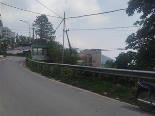 Cần tiền bán gấp đất, trung tâm thị trấn tam đảo, gần quảng trường, kinh doanh sầm uất. giá 45 tỷ.