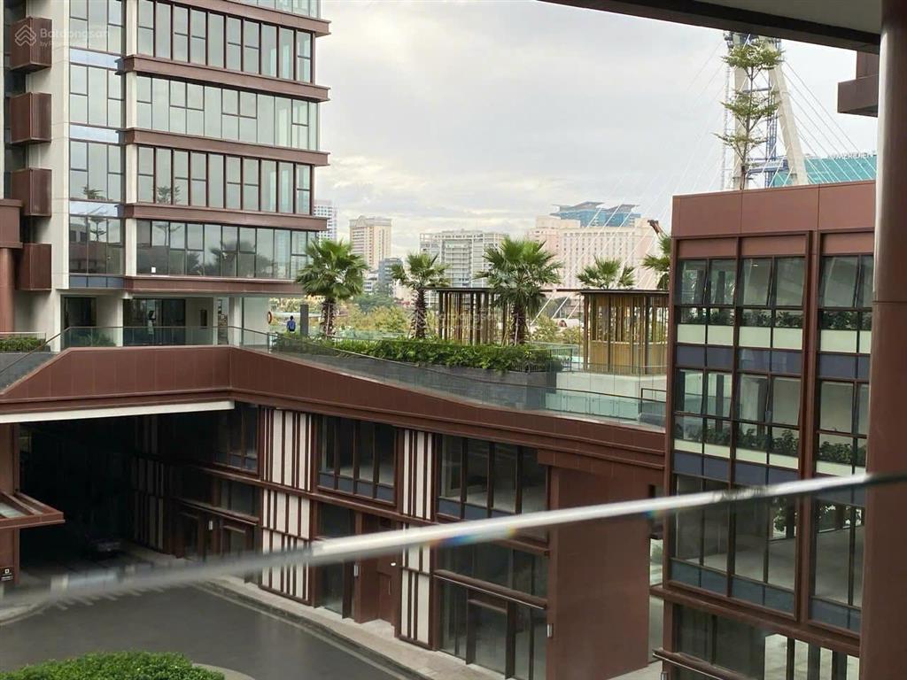 Cần bán căn 1 phòng ngủ thiết kế thành 2pn  view cầu bason  55m2  giá tốt 12.9 tỷ  đã có sổ