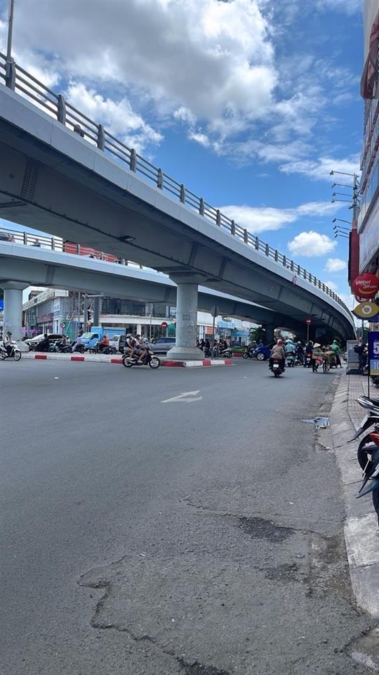 Bán nhà mặt tiền Nguyễn Văn Nghi P.7 Gò Vấp ngang 4m dài 23m SHCN 88,9m2 4 tầng HC đủ