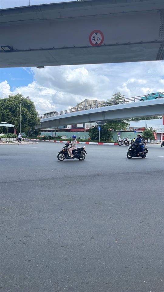 Bán nhà mặt tiền Nguyễn Văn Nghi P.7 Gò Vấp ngang 4m dài 23m SHCN 88,9m2 4 tầng HC đủ