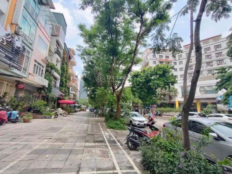 Bán đất mặt phố vạn phúc, giang văn minh quận ba đình dt 155m2 mt 10m đối diện khách sạn la thành