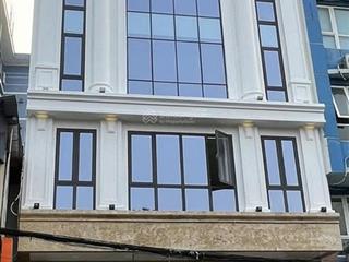 Bán tòa nhà building, 2 hầm, mặt phố gần hoàng quốc việt cầu giấy, dt 220m2 9t mt 9.7m kd 300tr/thg