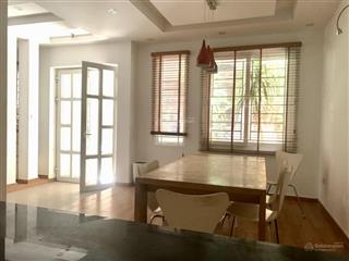 Bán nhà phố hoàng cầu, nguyễn phúc lai đống đa, gần hồ, ô tô kinh doanh dt 74m 4t giá 25tỷ.