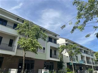 Cần bán nhà phố 90m2 tại đô thị vsip cách hà nội 20p đi xe