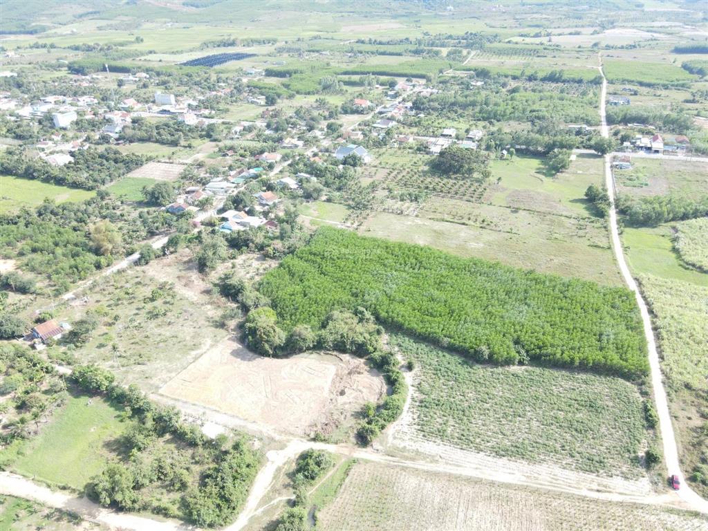 Bán lô đất full thổ cư giáp suối giá chỉ 299tr, diện tích trên 200 m2 tại ninh tân, ninh hoà