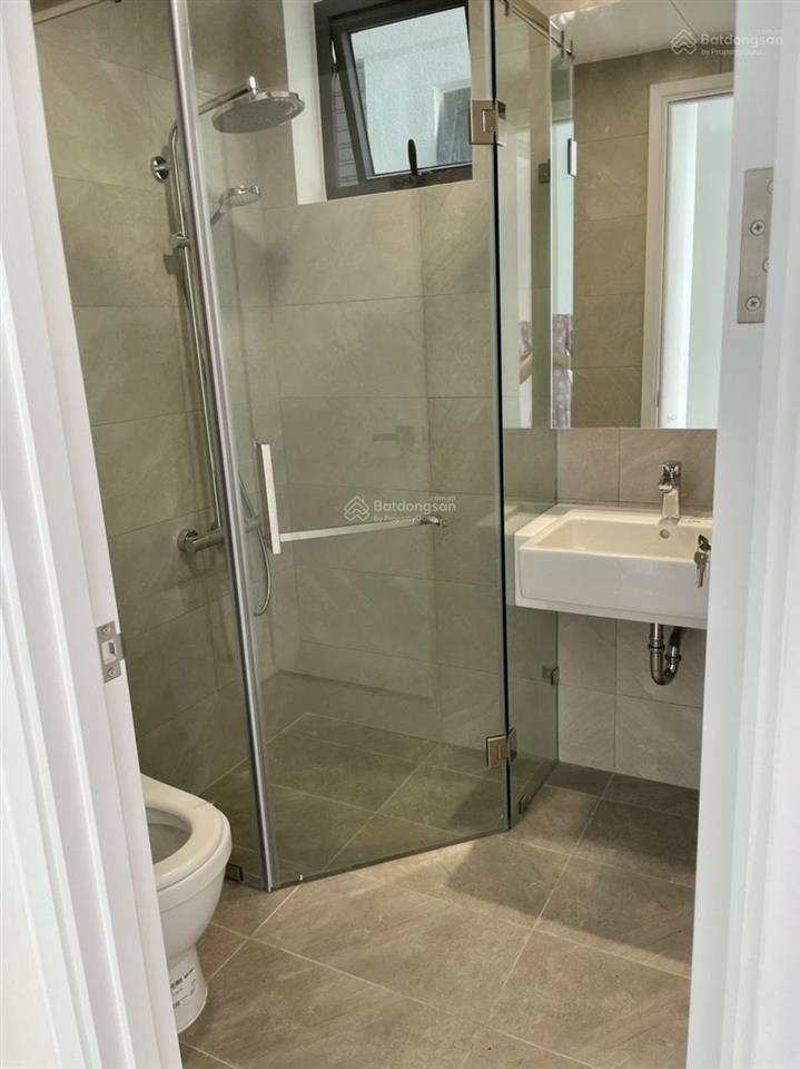 Chính chủ cần bán gấp căn hộ d'lusso quận 2, 2pn 2wc đã có sổ hồng