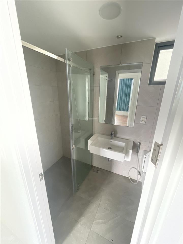 Chính chủ cần bán gấp căn góc 2pn 2wc 75m2 chung cư d'lusso quận 2, giá 7 tỷ chốt nhanh