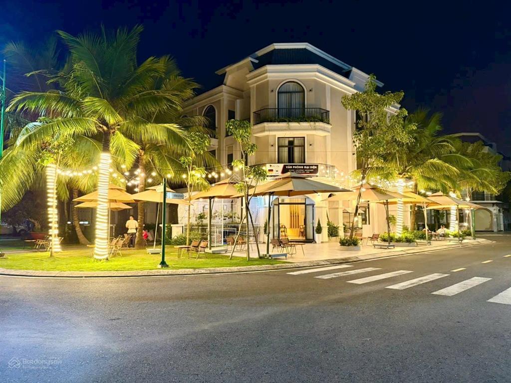 Chỉ 4,1 tỷ sở hữu ngay nhà phố 1 trệt 2 lầu ngay tp tân an