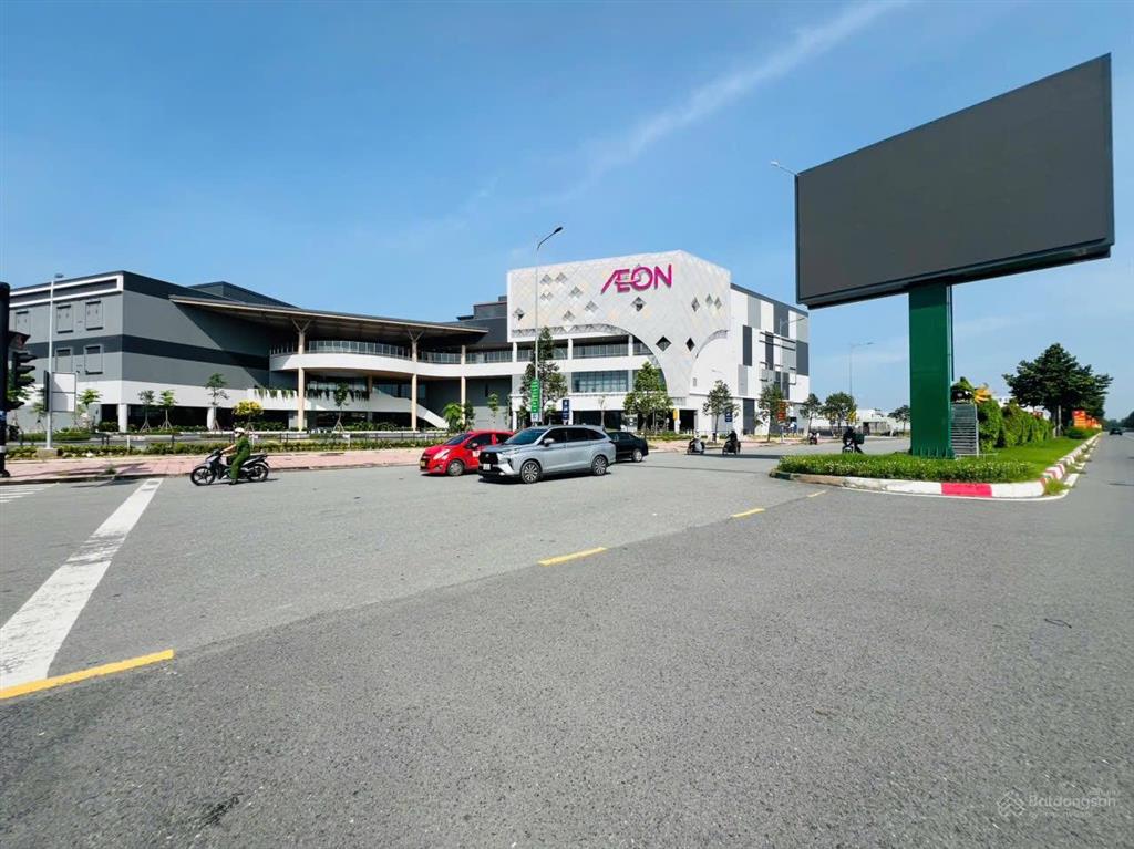 Bán lỗ căn góc 2 mặt tiền, sổ đỏ công chứng ngay, vị trí đẹp giá tốt