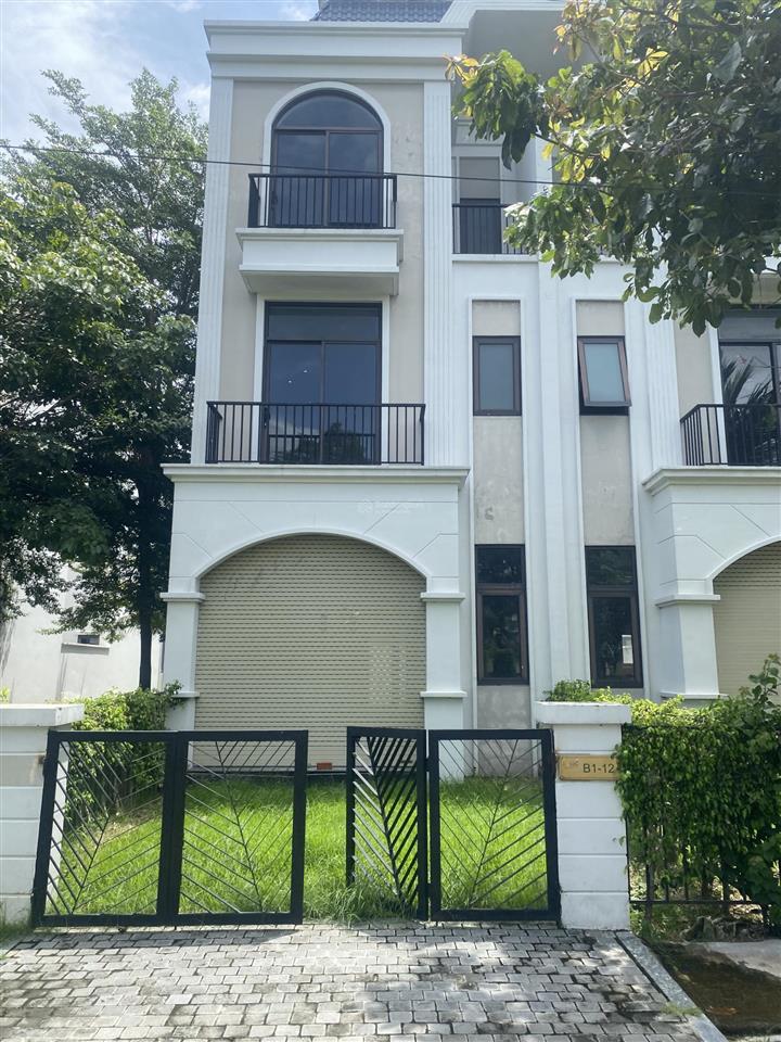 Bán lỗ căn góc 2 mặt tiền, sổ đỏ công chứng ngay, vị trí đẹp giá tốt