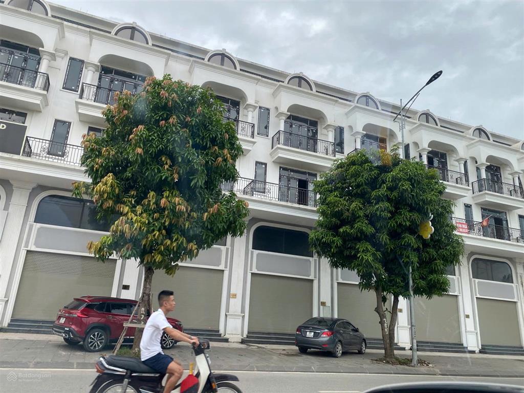 Bán căn nhà mặt phố trục chính đường cổ loa. dự án calyx residence