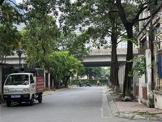 Bán Nhà Vũ Hữu – Phân Lô Ô Tô, Ngõ Thông Kinh Doanh, Chỉ Nhỉnh 23 tỷ