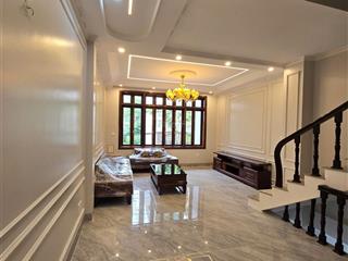 Bán nhà phố 5 tầng diện tích 68m2, lai xá, khu vực phân lô, vỉa hè, ôtô tránh giá chỉ 16 tỷ