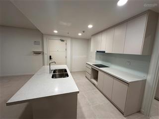 Chính chủ cần bán nhanh căn 3pn 102m2 tầng cao viewlandmark 6ty8 full thuế phí