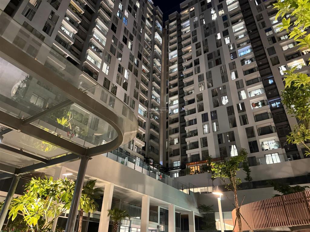 Cần bán nhanh căn 2pn 83m2 giá 6 tỷ3 all in 102%  tầng cao view landmark 81  xem nhà miễn phí