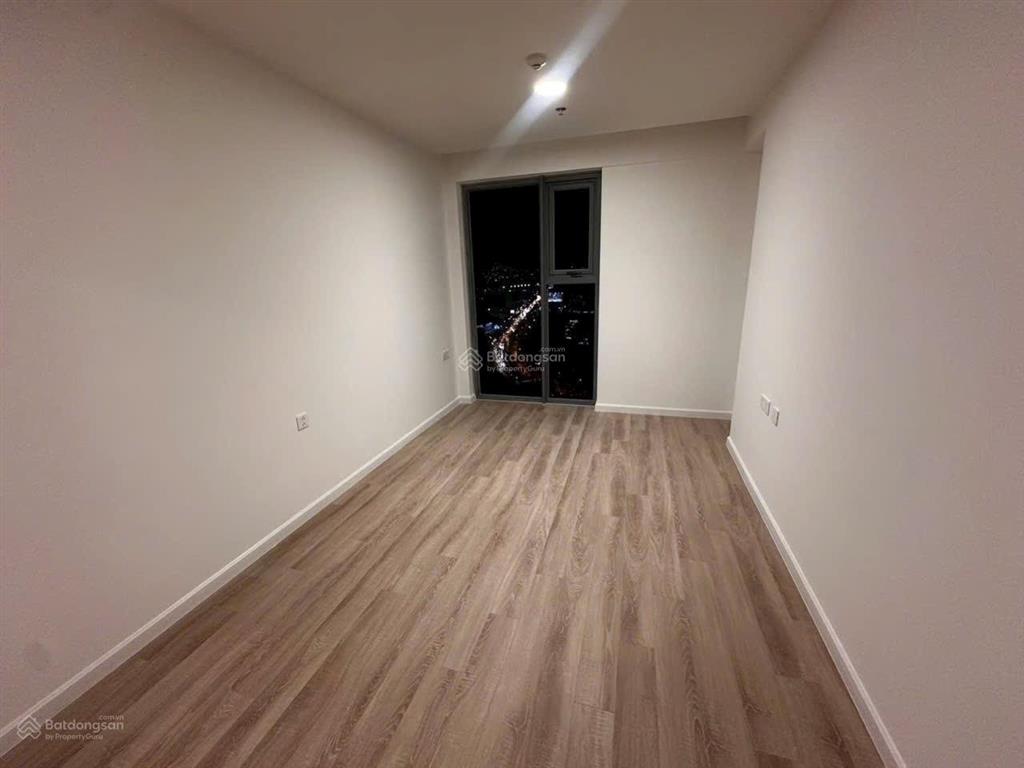 Cần bán nhanh căn 2pn 83m2 giá 6 tỷ3 all in 102%  tầng cao view landmark 81  xem nhà miễn phí