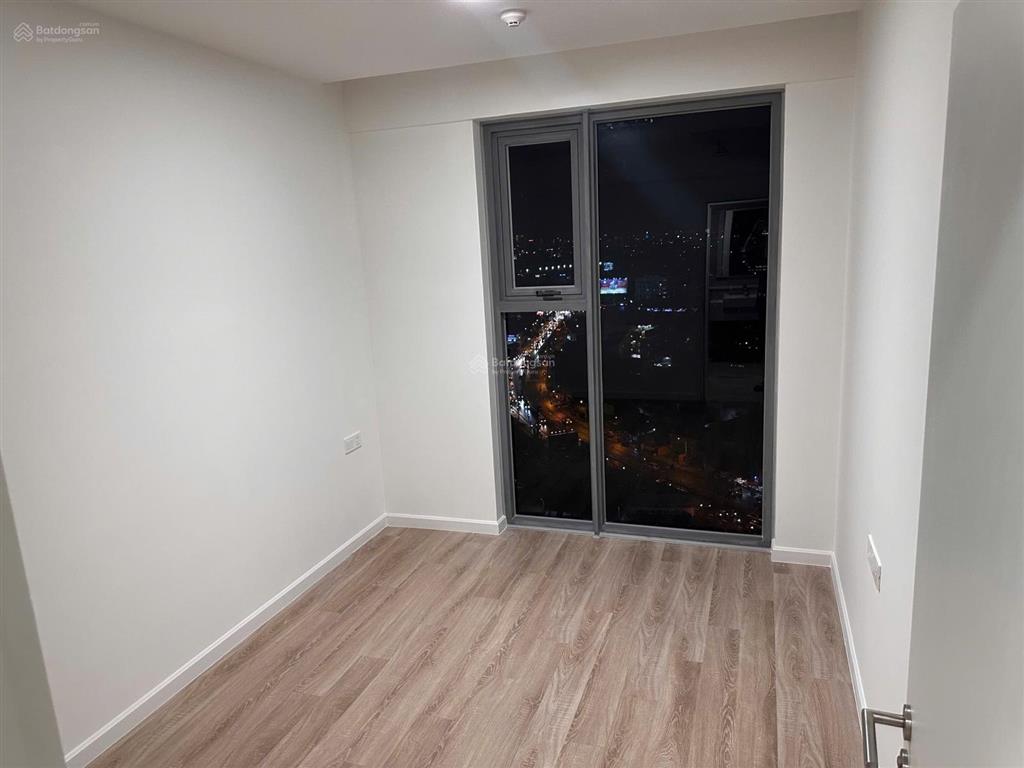 Chủ gửi cần bán căn 2pn 83m2 view nội khu  view sông  tầng cao  full nt xịn xò 6ty3