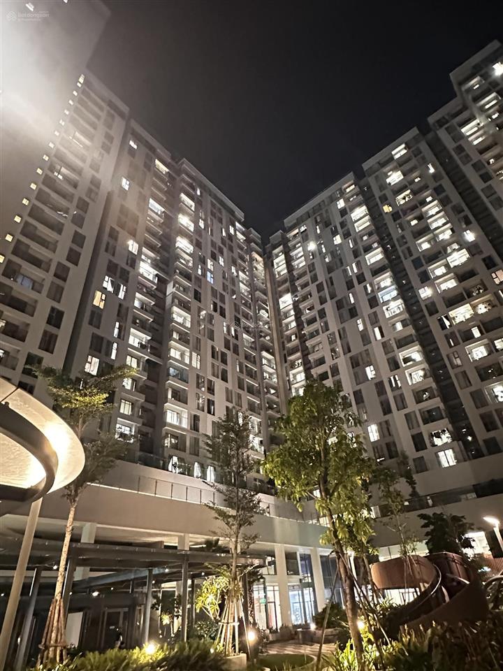 Chủ gửi cần bán căn 2pn 83m2 view nội khu  view sông  tầng cao  full nt xịn xò 6ty3