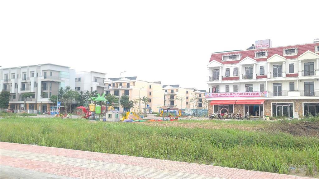 Shop giá tốt không căn nào bằng chân đế chung cư, chỉ với 5,8 tỷ, 75 m2