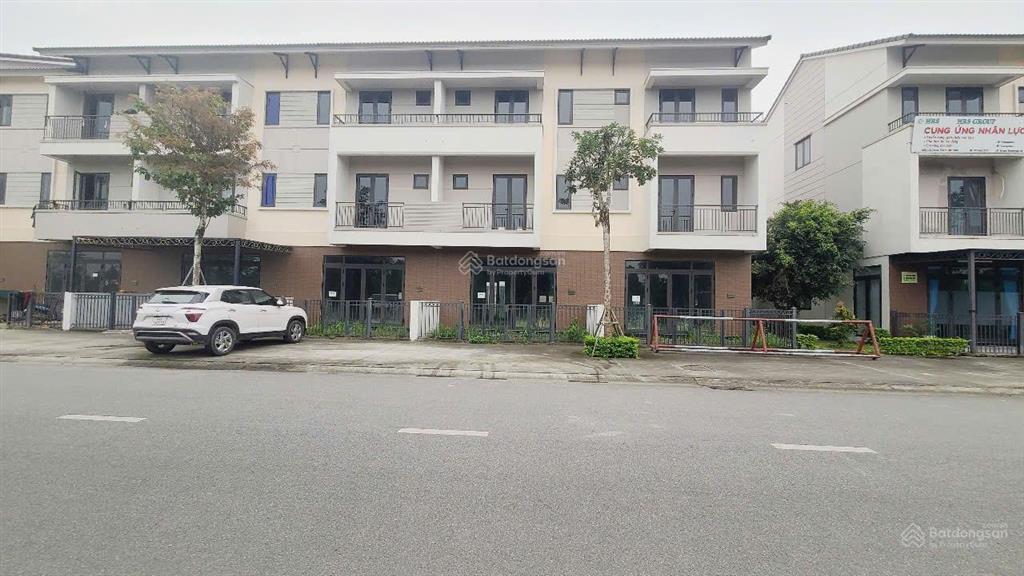 Bán căn nhà chụ thông hiếm vị trí đẹp gần trường học có đường nội khu 6m, sổ hồng