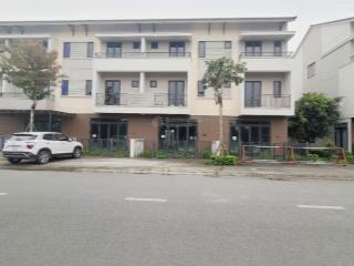 Bán nhanh căn nhà giá thấp 6 tỷ 7, vị trí đẹp gần trường học có đường nội khu 6m, sổ hồng