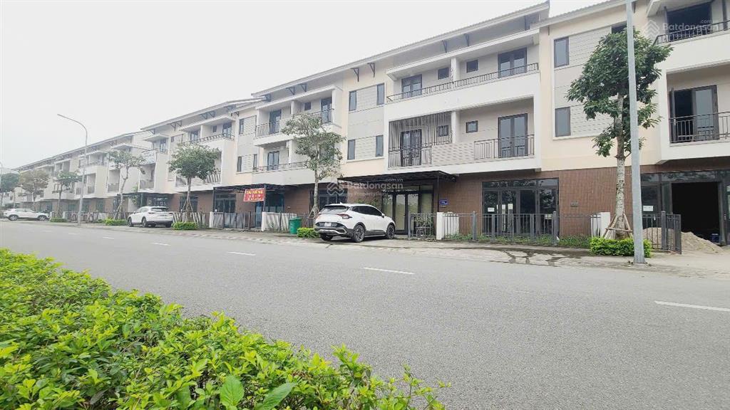 Bán căn nhà chụ thông hiếm vị trí đẹp gần trường học có đường nội khu 6m, sổ hồng