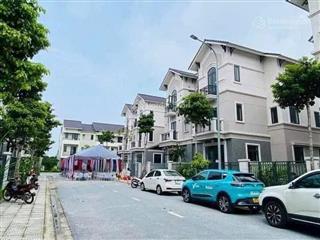 Bán nhà biệt thự tại centa city, tỷ, 135m2, sổ hồng, hướng nam đẹp, trục thông