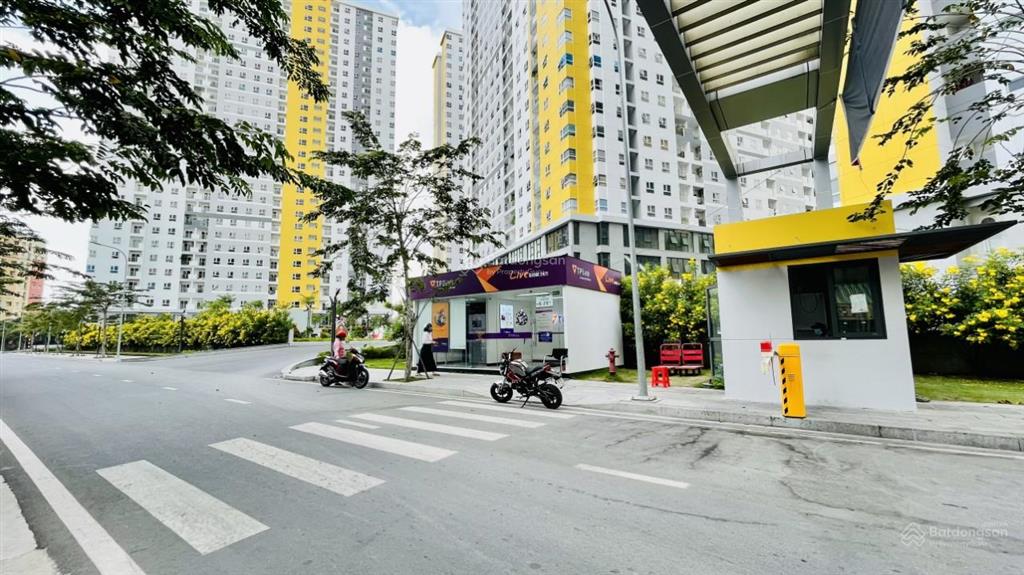 Cho thuê căn hộ 72m2 2pn diamond riverside võ văn kiệt, nhà trống