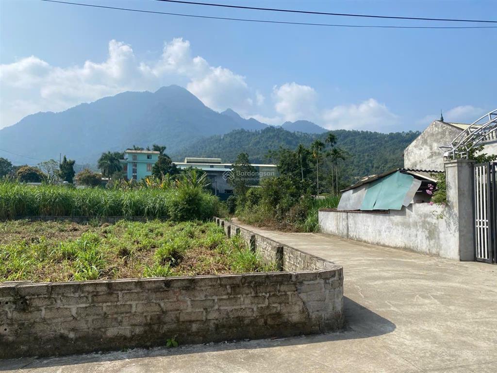 Đất nghỉ dưỡng sẵn sách vali về ở