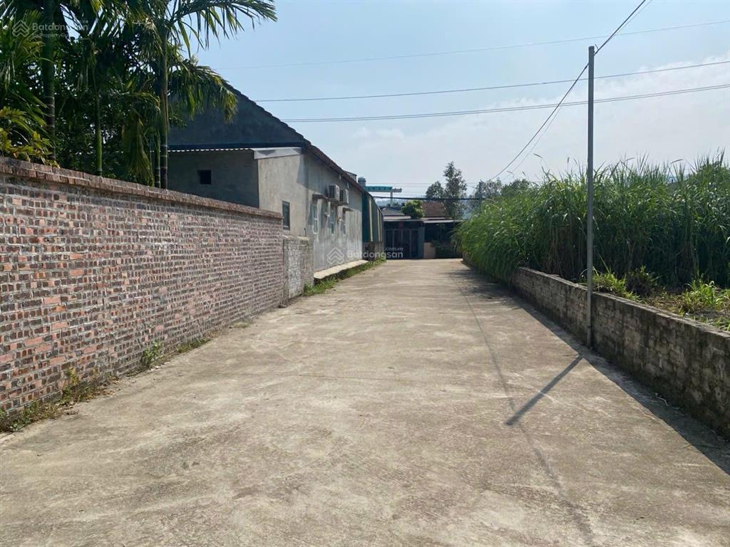 Đất nghỉ dưỡng sẵn sách vali về ở