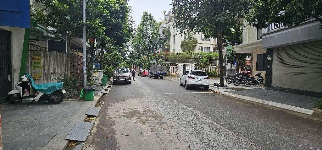 Bán liền kề Tổng Cục 5, Yên Xá, 100m2, 5 Tầng, Ô tô tránh