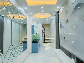 Bán nhà trung tâm quận hai bà trưng, mới đẹp , gần phố, ô tô đỗ gần cách 10 m