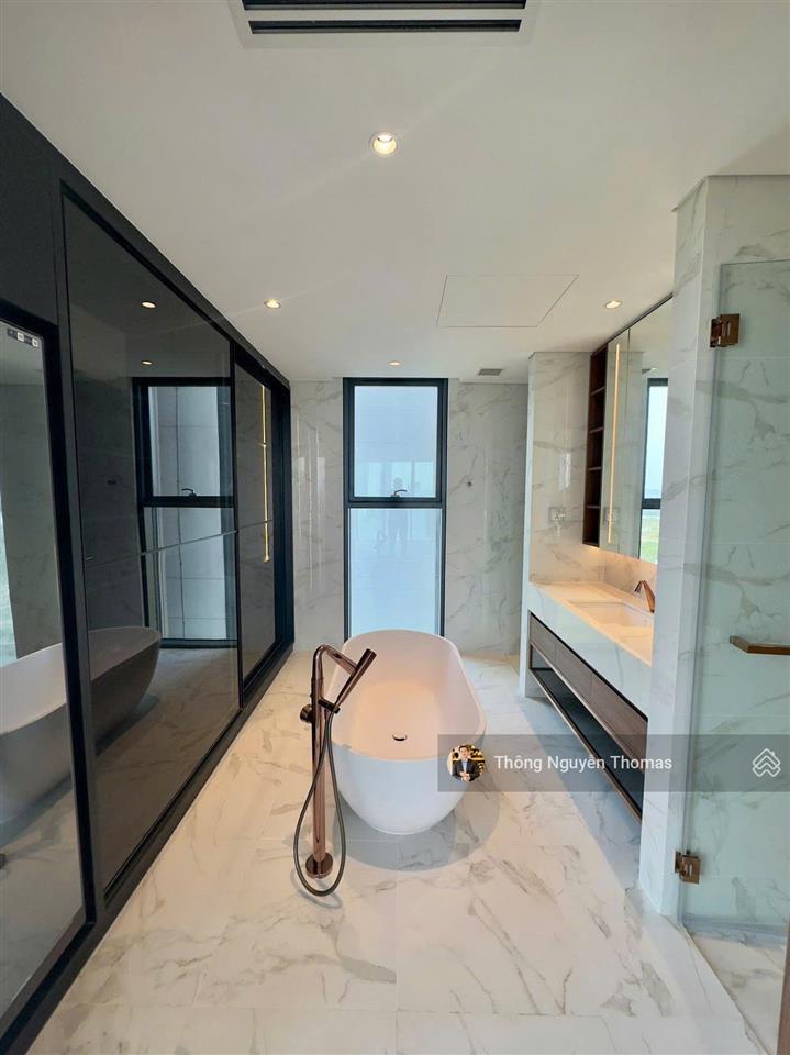 Bán căn 3pn crest  view sông landmark, sẵn hd thuê, suất spa chỉ 40 tỷ