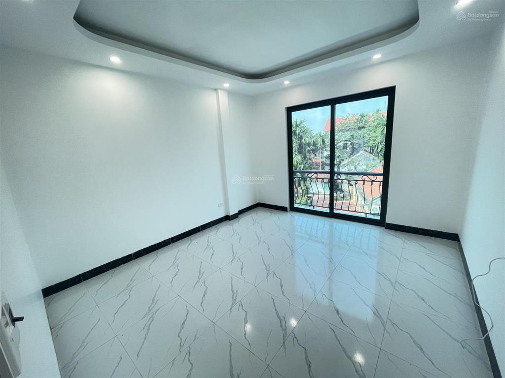 Nhà lk 50m2 gần đường ô tô đỗ,500m trường học cấp 1,2 ubnd hưng đạo chỉ 3,6 tỷ