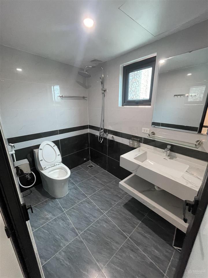 Nhà lk 50m2 gần đường ô tô đỗ,500m trường học cấp 1,2 ubnd hưng đạo chỉ 3,6 tỷ