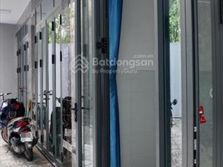 Nhà mới xây ở ngay, 2 tầng, đất dân cư hiện hữu, hẻm lớn đ. lưu hữu phước