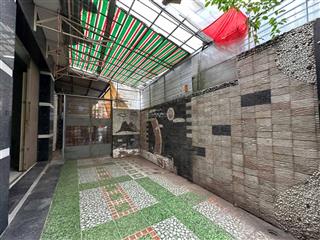 Nhà 102m2 đất, giá cực tốt, 4 tầng có sân vườn, đ. phạm thế hiển