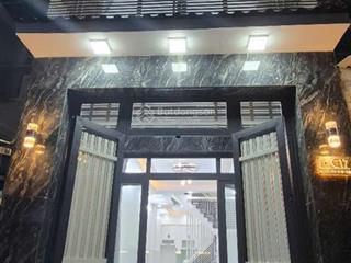 Nhà mới dành cho đại gia đình, 3 tầng, 4 phòng ngủ lớn, hẻm xe hơi đường mễ cốc quận 8