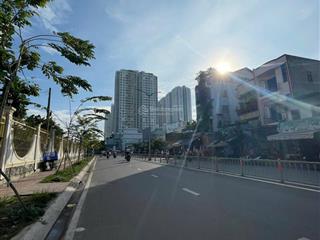 Nhà mới căn góc 2 mặt tiền kinh doanh đông đúc, 5 tầng, gần chợ xóm củi quận 8