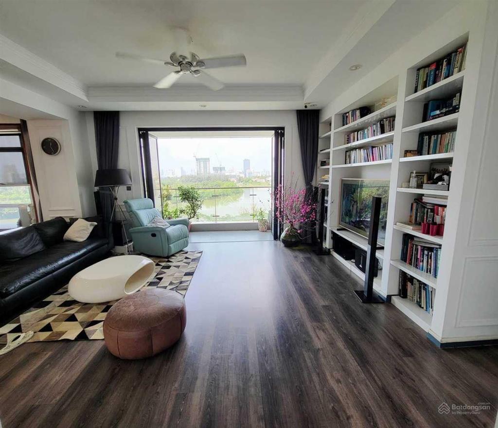 Căn hộ garden court phú mỹ hưng  3pn  132m²  view công viên  giá tốt 12 tỷ