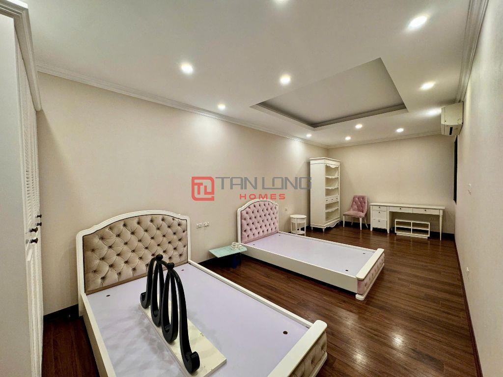 Bán 132m2 N01T1 Ngoại Giao Đoàn, 3 Ngủ Ban Công Hướng Mát, View Hồ điều Hòa - Ánh 0973781843