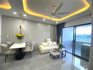 Hạ giá 100 triệu, chỉ còn 3.8 tỷ, căn hộ 3426, view phố biển đẹp, nội thất mới keng