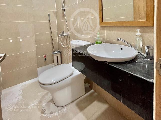 Căn hộ studio cửa sổ  ban công thoáng 45m2 full nội thất ngay sân bay
