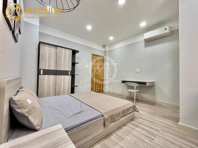 Căn hộ studio cửa sổ  ban công thoáng 45m2 full nội thất ngay sân bay