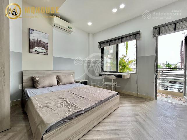 Căn hộ studio cửa sổ  ban công thoáng 45m2 full nội thất ngay sân bay